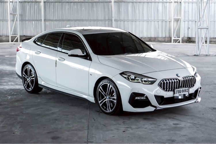 BMW Series 2 2022 220i Sedan เบนซิน ไม่ติดแก๊ส เกียร์อัตโนมัติ ขาว