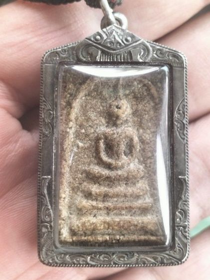 สมเด็จวัดระฆังพิมพ์เจดีย์เนื้อกระยาสารทสวยๆเก่าๆเลี่ยมเงินสวยๆ รูปที่ 6