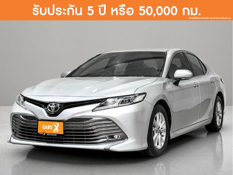 รถ Toyota Camry 2.0 G สี บรอนซ์เงิน