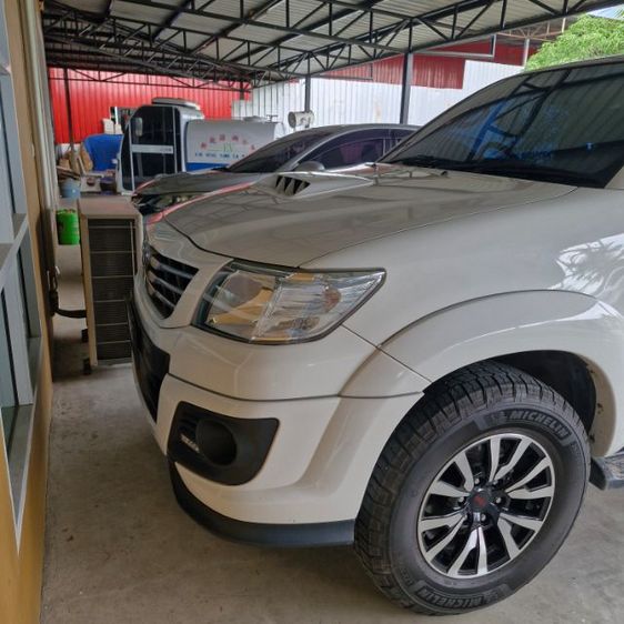 รถ Toyota Hilux Vigo Champ Smart Cab 2.5 E VNT Prerunner TRDSportivo II สี ขาว
