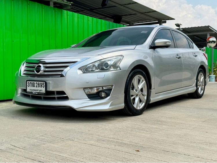 รถ Nissan Teana 2.5 XV สี บรอนซ์เงิน