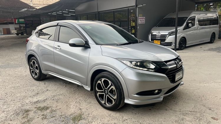 รถ Honda HR-V 1.8 E Limited สี บรอนซ์เงิน