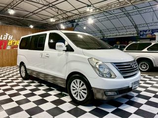HYUNDAI H1 VIP ดีเซล 2.5 ปี 2011