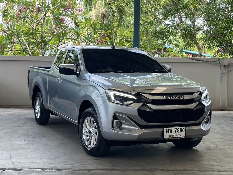Isuzu D-MAX 2024 MaxForce Spacecab 2.2 Ddi L Pickup ดีเซล ไม่ติดแก๊ส เกียร์ธรรมดา บรอนซ์เงิน รูปที่ 3