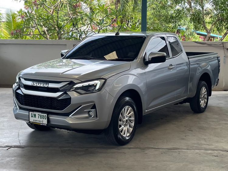 รถ Isuzu D-MAX MaxForce Spacecab 2.2 Ddi L สี บรอนซ์เงิน