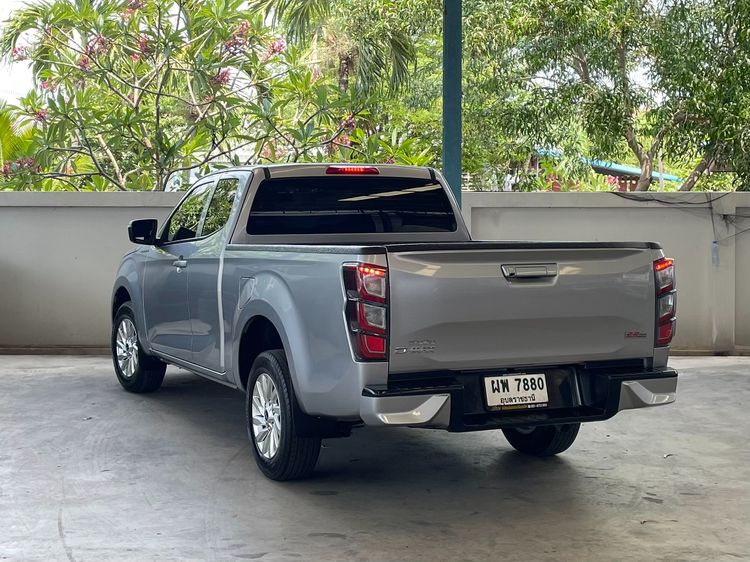 Isuzu D-MAX 2024 MaxForce Spacecab 2.2 Ddi L Pickup ดีเซล ไม่ติดแก๊ส เกียร์ธรรมดา บรอนซ์เงิน รูปที่ 4