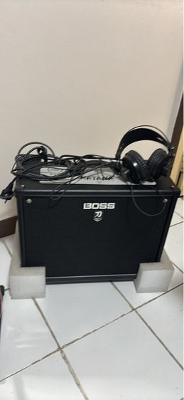 อื่นๆ กีต้าร์ไฟฟ้า และแอมป์ BOSS 100w.