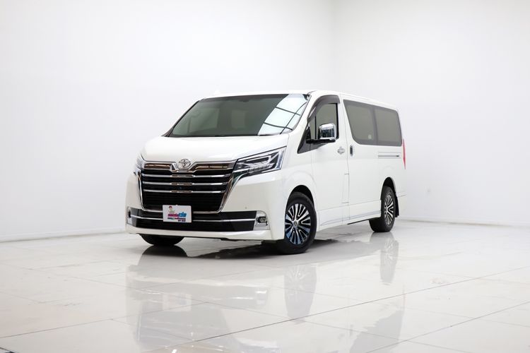 Toyota Majesty 2019 2.8 Premium Van ดีเซล ไม่ติดแก๊ส เกียร์อัตโนมัติ ขาว