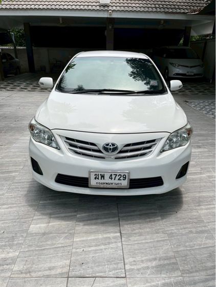 รถ Toyota Altis 1.8 G สี ขาว