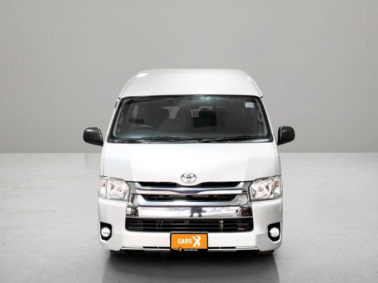 Toyota Commuter 2018 3.0 Van ดีเซล ไม่ติดแก๊ส เกียร์ธรรมดา บรอนซ์เงิน รูปที่ 2