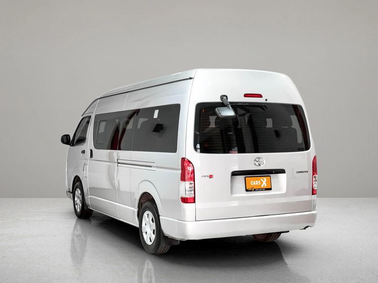 Toyota Commuter 2018 3.0 Van ดีเซล ไม่ติดแก๊ส เกียร์ธรรมดา บรอนซ์เงิน รูปที่ 4