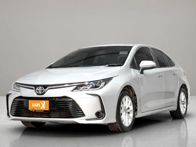 รถ Toyota Altis 1.6 G สี บรอนซ์เงิน