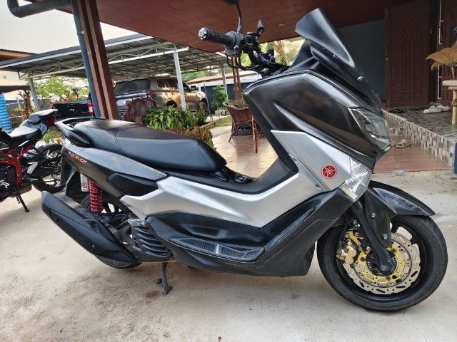 Nmax 2017 abs