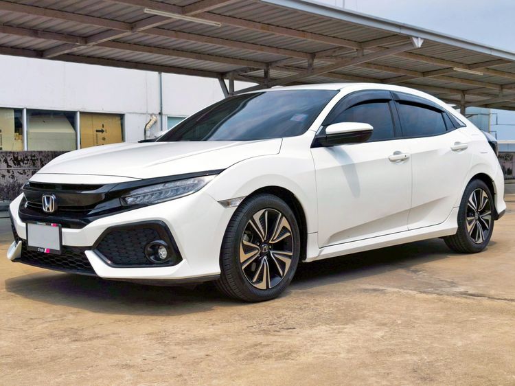 รถ Honda Civic 1.5 Turbo สี ขาว
