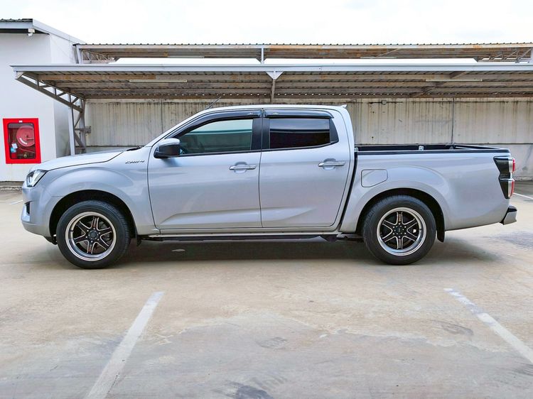 Isuzu D-MAX 2021 1.9 L Pickup ดีเซล ไม่ติดแก๊ส เกียร์ธรรมดา เทา รูปที่ 4