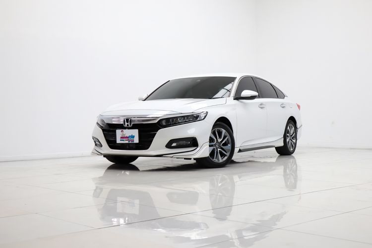 รถ Honda Accord 1.5 Turbo EL สี ขาว