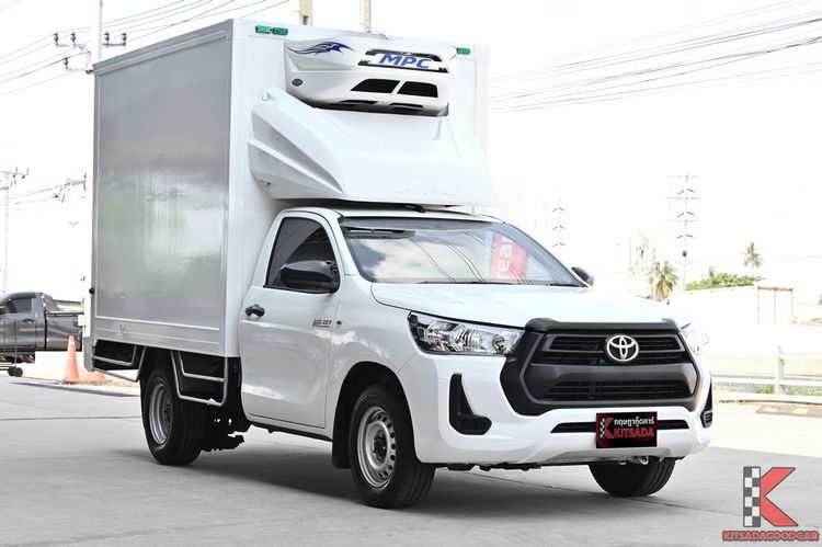 รถ Toyota Hilux Revo 2.4 Entry สี ขาว