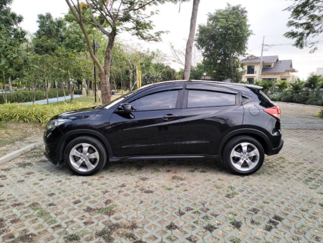Honda BR-V 2015 1.5 SV Utility-car เบนซิน เกียร์อัตโนมัติ ดำ รูปที่ 3