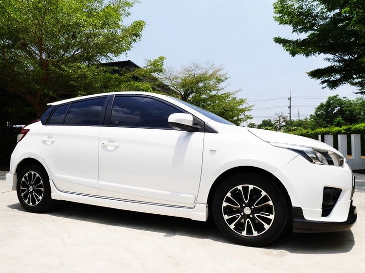 Toyota Yaris 2014 1.2 E Sedan เบนซิน ไม่ติดแก๊ส เกียร์อัตโนมัติ ขาว รูปที่ 2