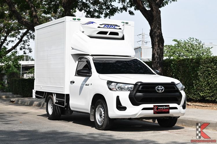 รถ Toyota Hilux Revo 2.4 Entry สี ขาว