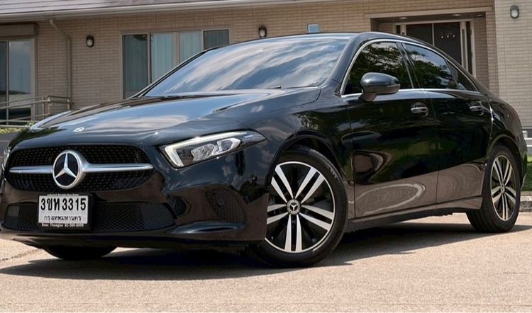 รถ Mercedes-Benz A-Class A200 สี ดำ