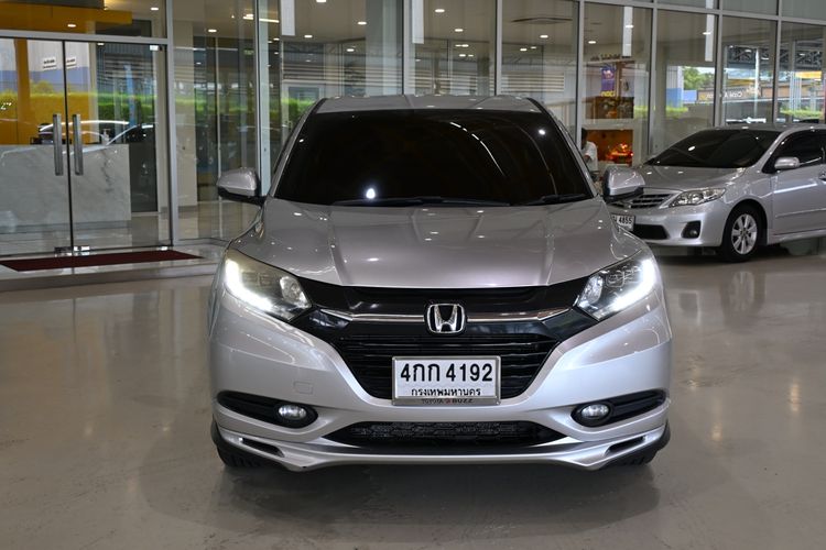 รถ Honda HR-V 1.8 E สี บรอนซ์เงิน