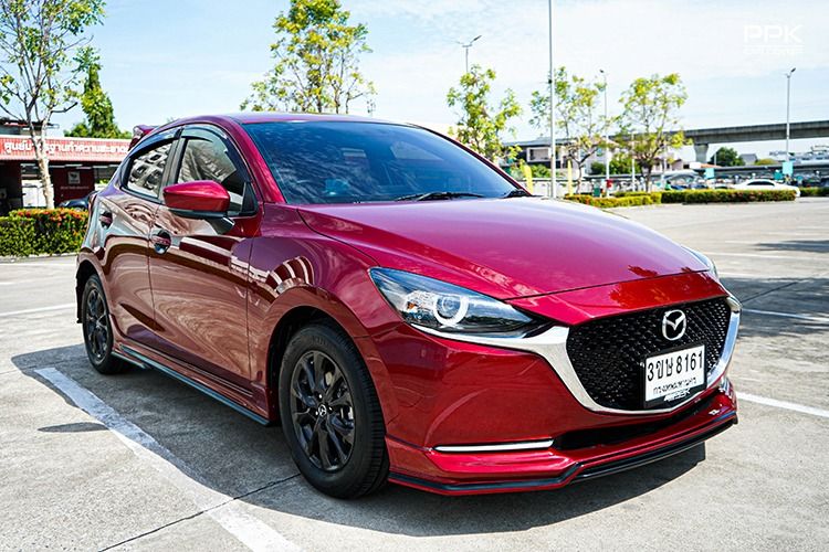 Mazda Mazda 2 2021 1.3 Sports Sedan เบนซิน ไม่ติดแก๊ส เกียร์อัตโนมัติ แดง รูปที่ 3