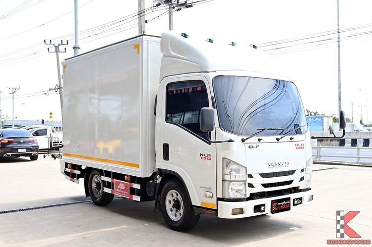 รถ Isuzu ELF 3.0 NLR สี ขาว