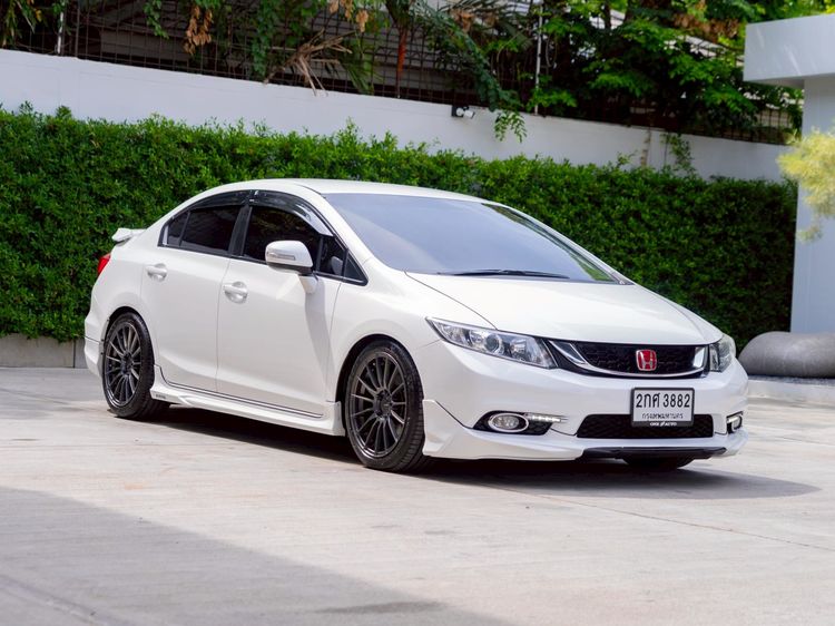 Honda Civic 2013 1.8 E i-VTEC Sedan เบนซิน ไม่ติดแก๊ส เกียร์อัตโนมัติ ขาว