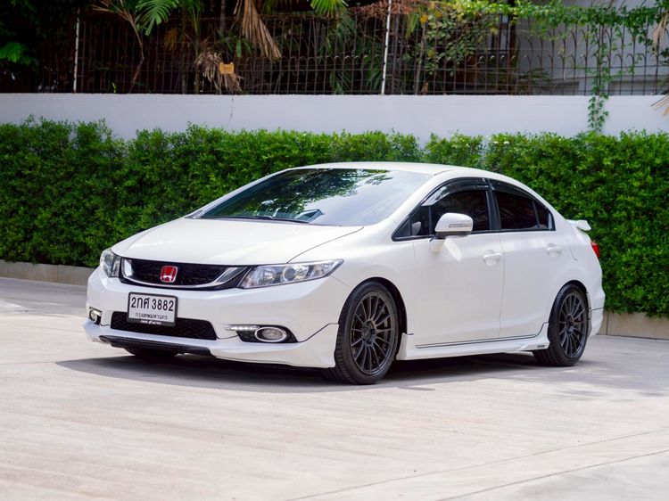 Honda Civic 2013 1.8 E i-VTEC Sedan เบนซิน ไม่ติดแก๊ส เกียร์อัตโนมัติ ขาว รูปที่ 3