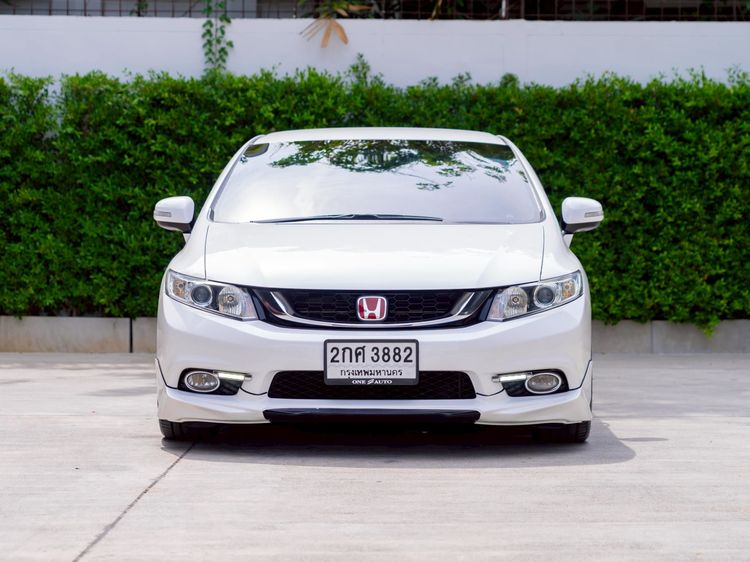Honda Civic 2013 1.8 E i-VTEC Sedan เบนซิน ไม่ติดแก๊ส เกียร์อัตโนมัติ ขาว รูปที่ 2