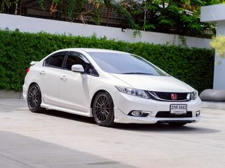 Honda Civic FB 1.8 E Modulo  ปี  2013