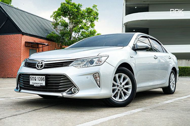 รถ Toyota Camry 2.0 G สี เทา