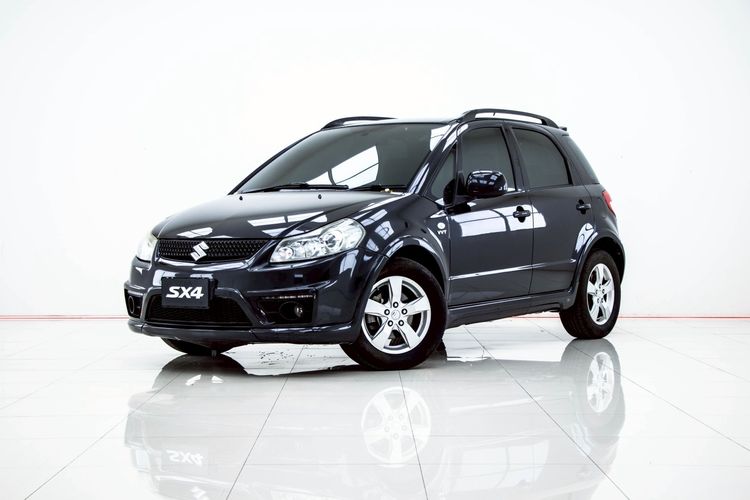 รถ Suzuki SX4 1.6 สี ดำ