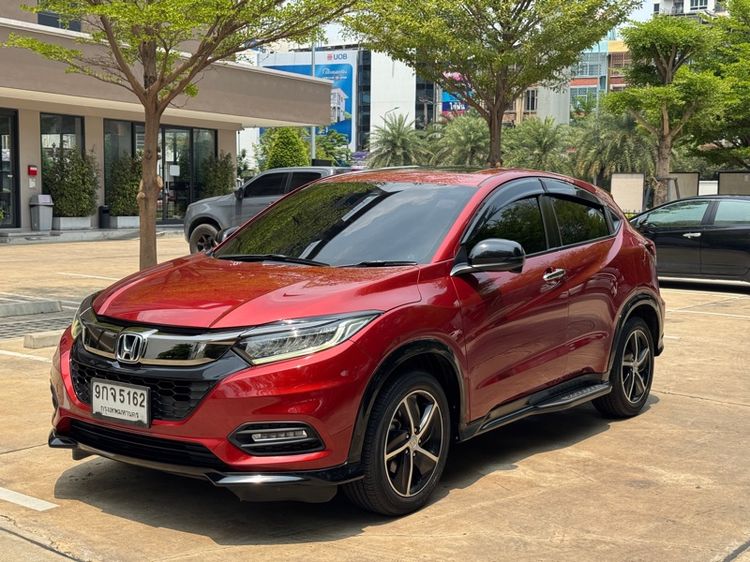 รถ Honda HR-V 1.8 RS สี แดง