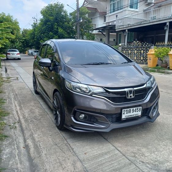 รถ Honda Jazz 1.5 SV i-VTEC สี เทา