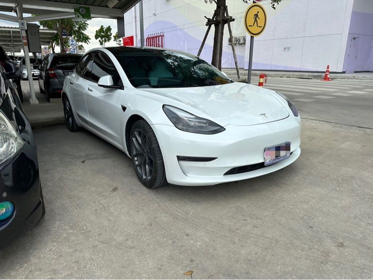 รถ Tesla Model-3 Long Range 4WD สี ขาว