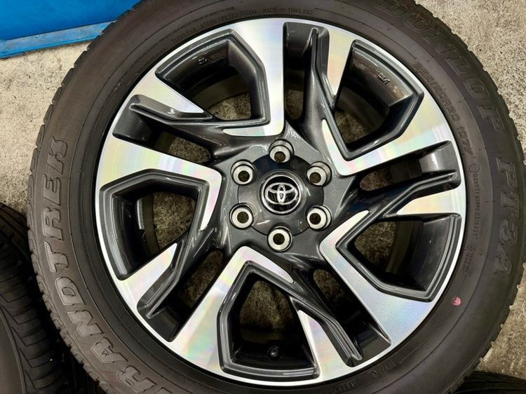 ล้อแม็ก TOYOTA LEGENDER ขอบ 20” ถอดป้ายแดง ยาง DUNLOP 265-50R20 ปี 25 สีเส้นตุ่มหน้ายางยังอยู่ครบ รูปที่ 7