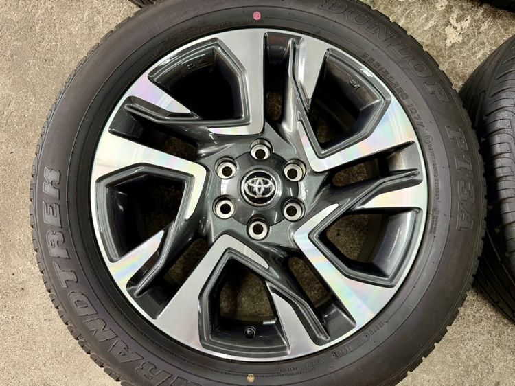 ล้อแม็ก TOYOTA LEGENDER ขอบ 20” ถอดป้ายแดง ยาง DUNLOP 265-50R20 ปี 25 สีเส้นตุ่มหน้ายางยังอยู่ครบ รูปที่ 5