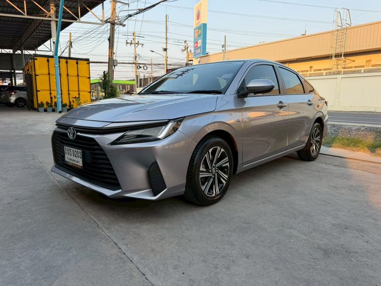 Toyota Yaris ATIV 2022 1.2 Sport Sedan เบนซิน ไม่ติดแก๊ส เกียร์อัตโนมัติ เทา รูปที่ 2