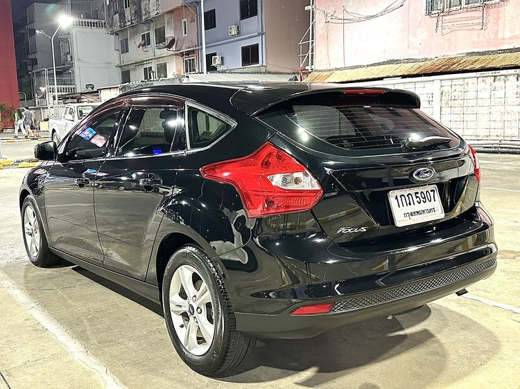 รถ Ford Focus 1.6 Trend สี ดำ
