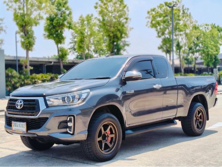 รถ Toyota Hilux Revo 2.4 Prerunner E Plus สี เทา