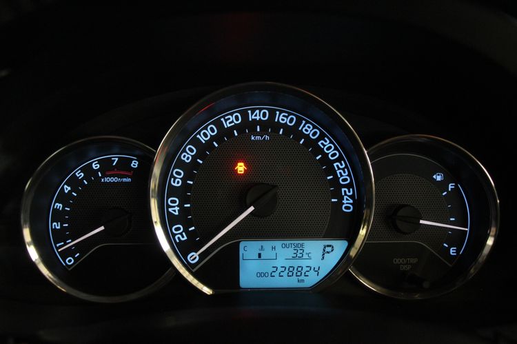 Toyota Altis 2014 1.6 G Sedan เบนซิน ไม่ติดแก๊ส เกียร์อัตโนมัติ บรอนซ์เงิน รูปที่ 4