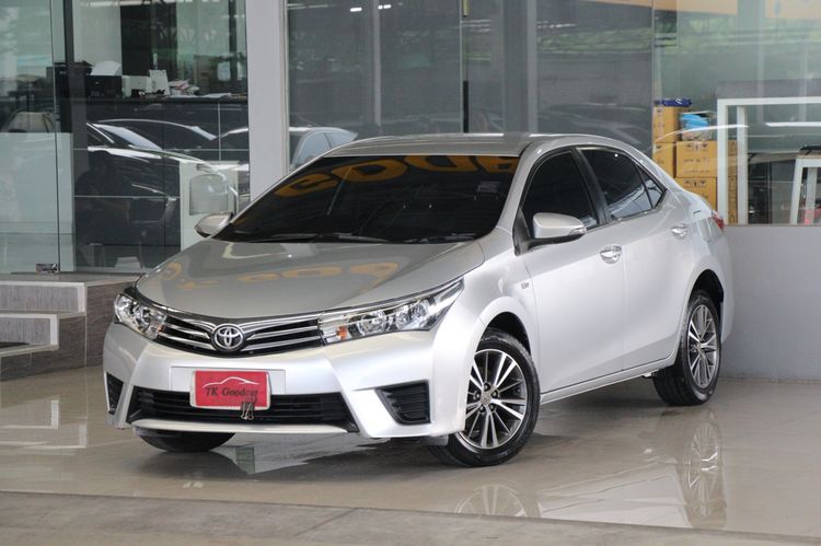 รถ Toyota Altis 1.6 G สี บรอนซ์เงิน