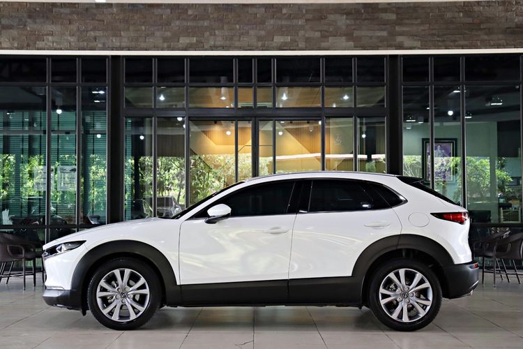 Mazda CX-30 2025 2.0 SP Sedan เบนซิน ไม่ติดแก๊ส เกียร์อัตโนมัติ ขาว รูปที่ 3