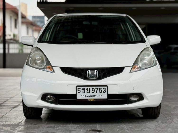 รถ Honda Jazz 1.5 S สี ขาว