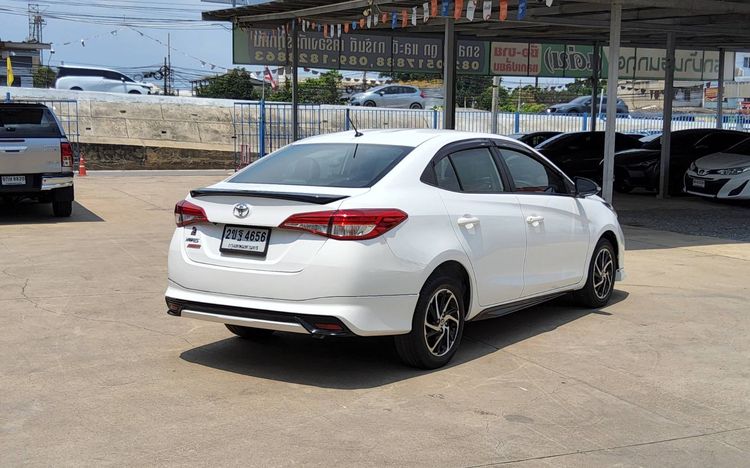 Toyota Yaris 2021 1.5 G Sedan เบนซิน เกียร์อัตโนมัติ ขาว รูปที่ 3
