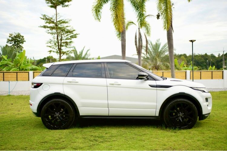 Land Rover Range Rover Evoque 2013 รุ่นย่อยอื่นๆ ดีเซล เกียร์อัตโนมัติ ขาว รูปที่ 4