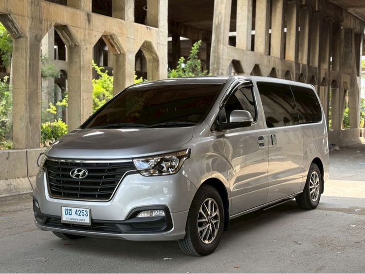 Hyundai H-1  2019 2.5 Maesto Touring Van ดีเซล ไม่ติดแก๊ส เกียร์อัตโนมัติ เทา รูปที่ 3