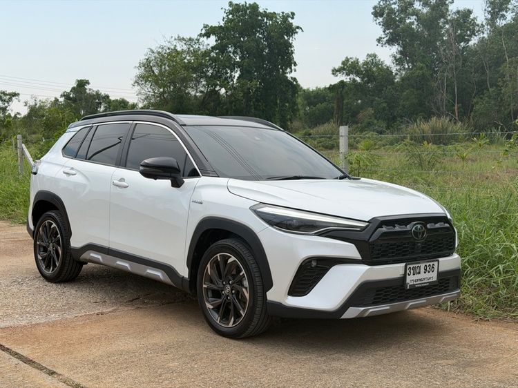 รถ Toyota Corolla Cross 1.8 Hybrid Premium Safety GR Sport สี ขาว